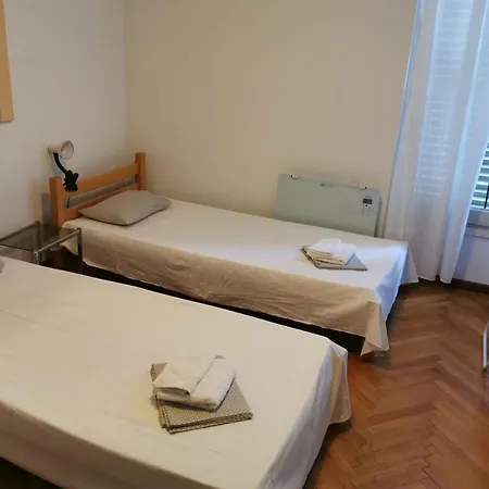 Apartment Luce شقة