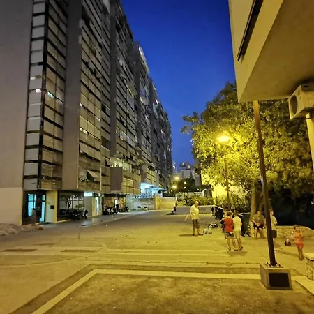 Apartment Luce شقة *
